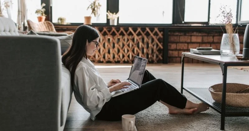 70+ Best Student Discounts to Use in College